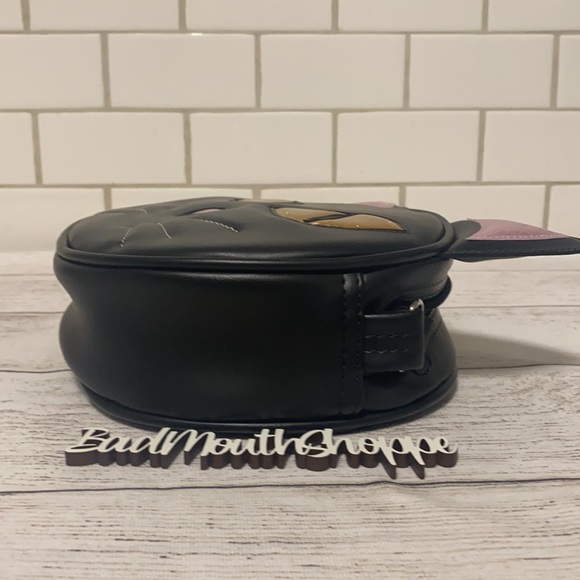 *Love Pain and Stitches Black Cat Halloween Purse - Picture 4 of 8